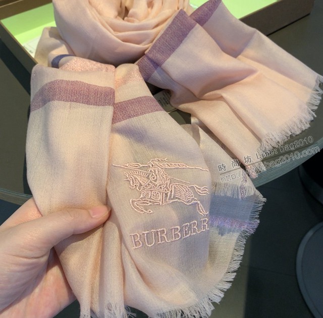 Burberry新品經典巴格羊絨圍巾 巴寶莉2021新款小格紋女士圍巾  mmj1592